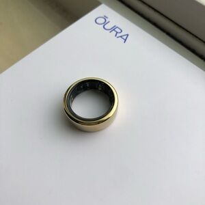 Gen 3 gold horizon Oura ring size 8